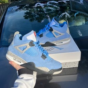 Jordan 4 University Blue